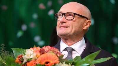 Phil Collins recalls near-death experience in 2024 due to alcohol addiction: ‘People were coming to say goodbye’ |