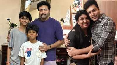 Ravi Mohan: Aarti’s mother Sujatha Vijayakumar’s special advice to Ravi Mohan: ‘Be the father your son will speak about with pride like Jason Sanjay speaks of Vijay’ | Tamil Movie News
