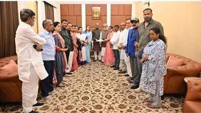 Lok Sabha Speaker seeks response from rebel TMC MPs on disqualification petitions | India News