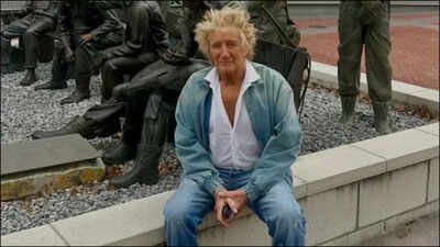 Rod Stewart cancels another set of tour dates following his heart surgery: ‘He will take the next four weeks to recuperate and regain full fitness’ |