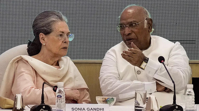 BJP says Sonia objected to full Vande Mataram; Congress says she was seeking chair for Kharge