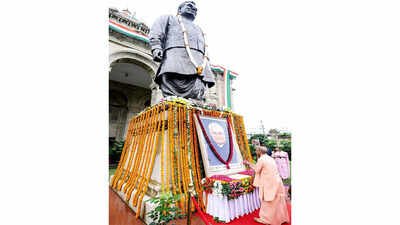 UP CM Yogi pays tribute to Atal Bihari Vajpayee, recalls his ‘Nation First’ politics