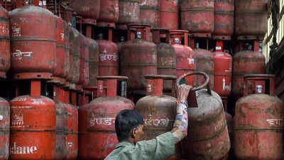 Aadhaar now mandatory for LPG refills | India News