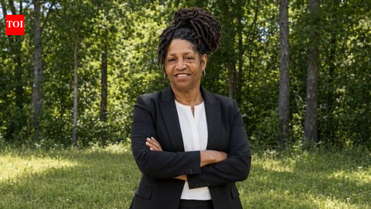 About 20 years ago, Dawn Robinson paid $40,000 for 2.4 acres in New Jersey; Middle Township later offered her $47,000 and is now trying to take the land for a 340-home project