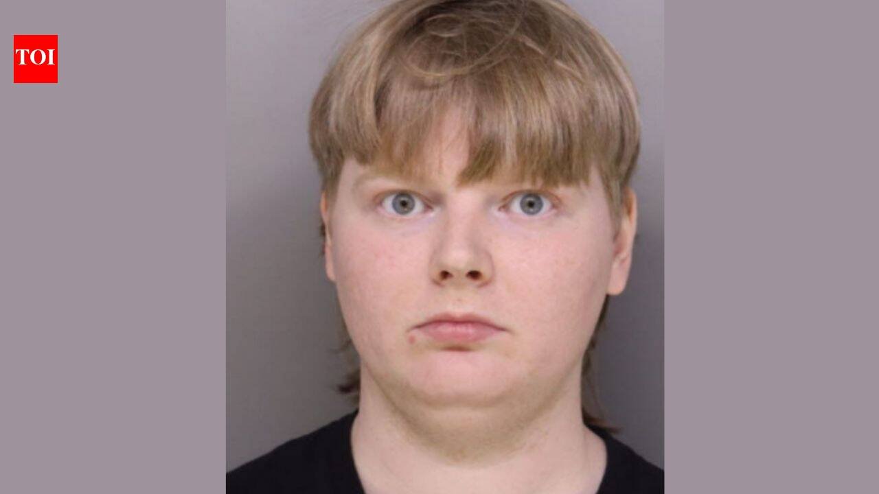 Hammer-wielding Ohio man who smashed windows of JD Vance’s home pleads guilty