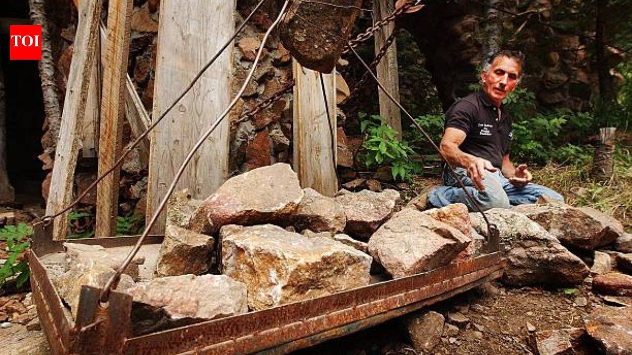 At 15, Jim Bishop bought 2.5 Colorado acres with $450 he earned mowing lawns and delivering papers; 10 years later, he began a stone castle that he spent 50 years turning into the world’s largest one-man project