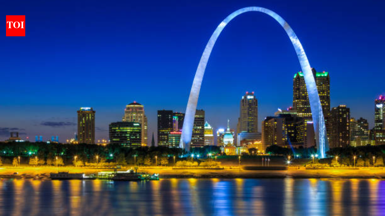 A giant US landmark is going dark this September; the surprising reason has everything to do with millions of migrating birds