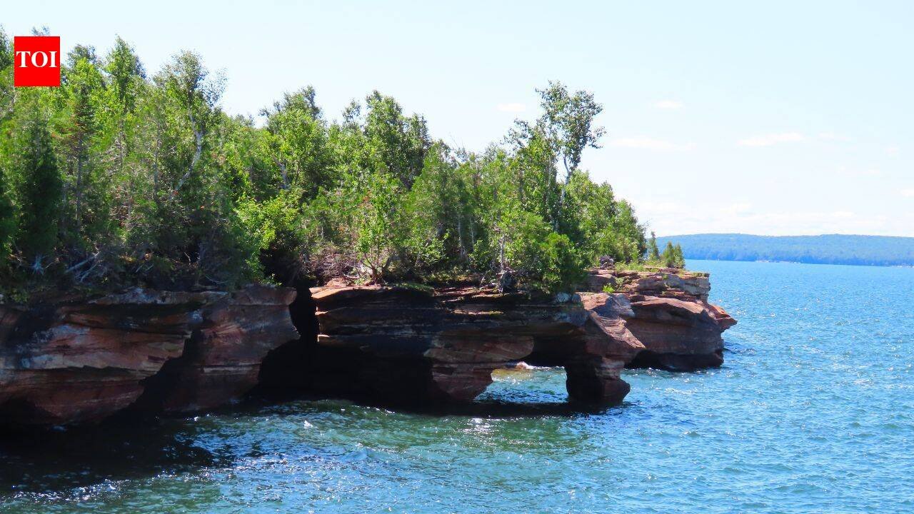Wisconsin’s Apostle Islands have been a national lakeshore since 1970; a new proposal would turn the 21-island chain into a national park without changing federal ownership