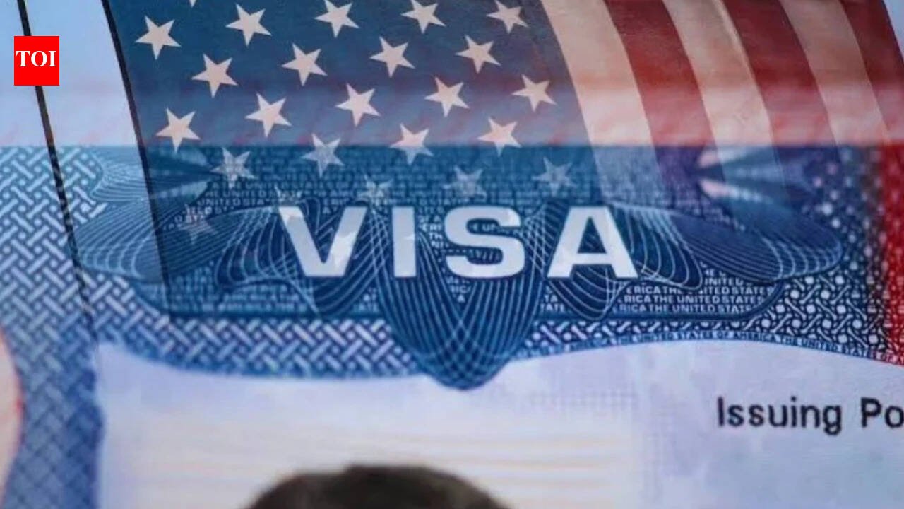 Parents given only 2 months stay at Miami POE: Immigration attorney explains why a B1/B2 visa does not guarantee six months’ stay in US