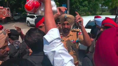 ‘Love to Mann’: Bittu posts tomato, egg videos after protesting outside Punjab CM cavalcade – watch | India News