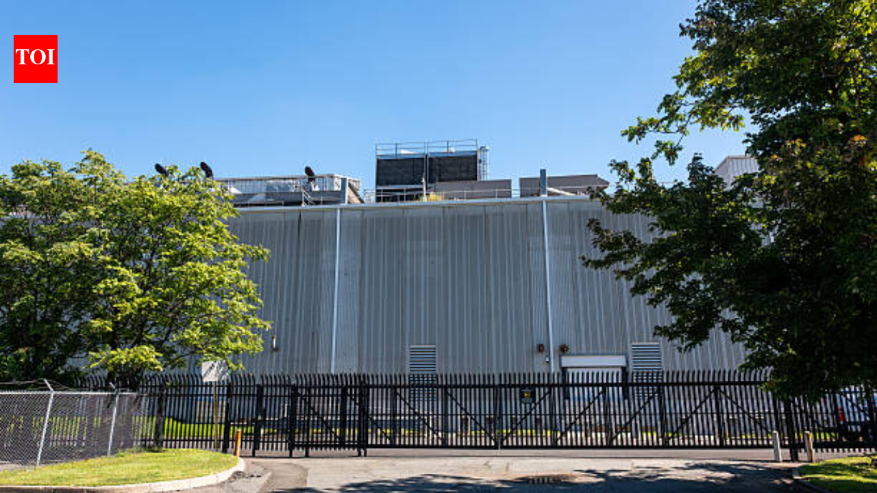 Illinois issued the first permit for an $18 billion data-centre campus covering up to 472 acres; an 800,000-sq-ft first building moves ahead as neighbours say they learned too late to weigh in