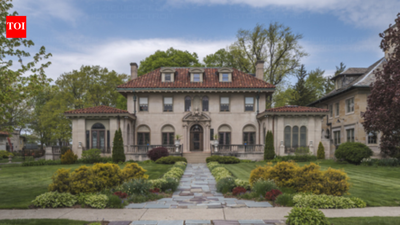 In 2002, a Detroit lawyer bought Berry Gordy’s 1917 Motown Mansion for $250,000, restored the 10,500-sq-ft landmark and sold it for $1.65 million in 2017
