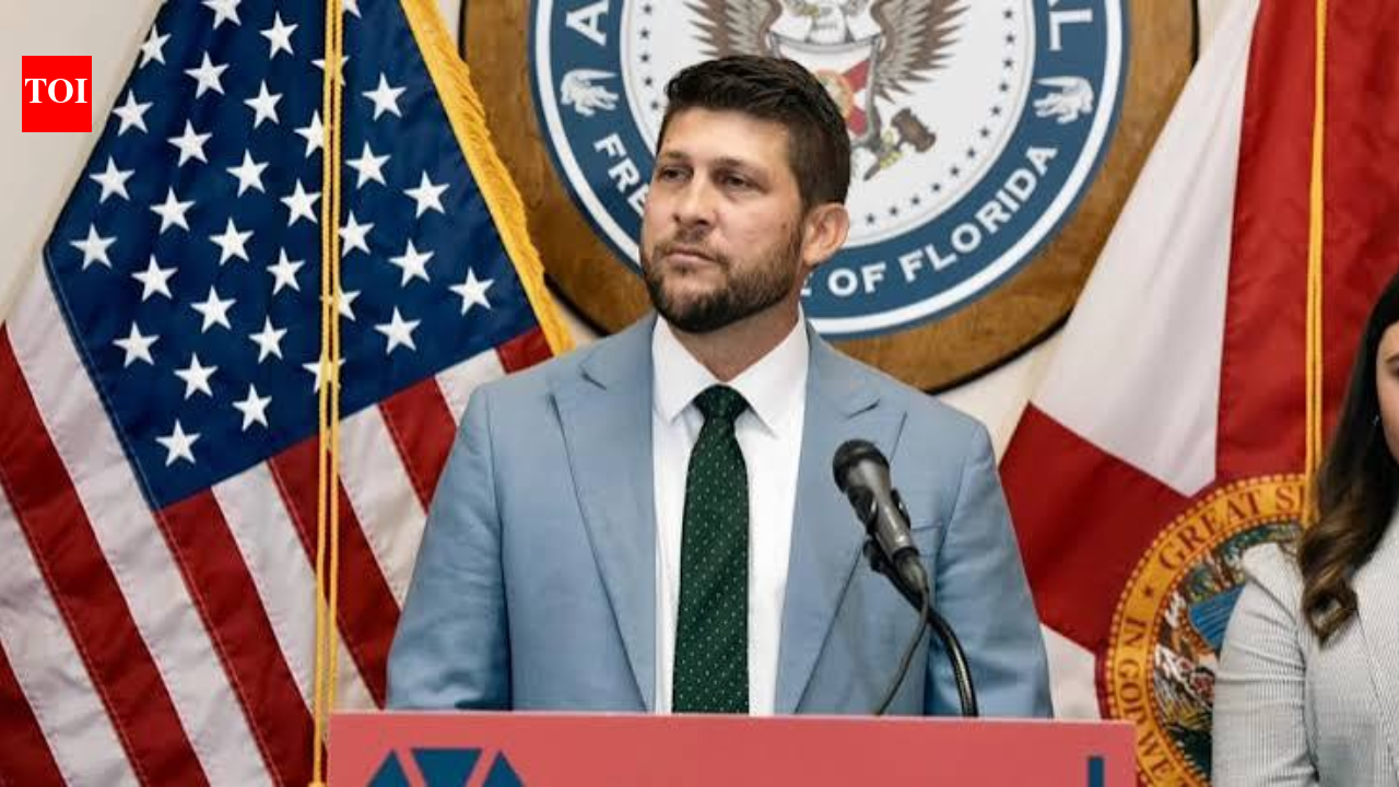 Florida teacher accused of calling 8th-grader ‘misogynist’ over conservative views; Attorney General seeks her dismissal | World News