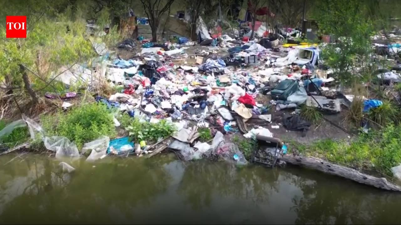 Around 170 volunteers remove 43,000 pounds of trash from San Antonio dumping site after years of complaints; property was a homeless encampment and had a $100,000 cleanup estimate