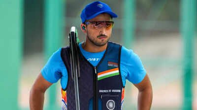 Shapath Bharadwaj survives tense shoot-off to reach trap shooting final at Asian Games | Asian Games 2026 News