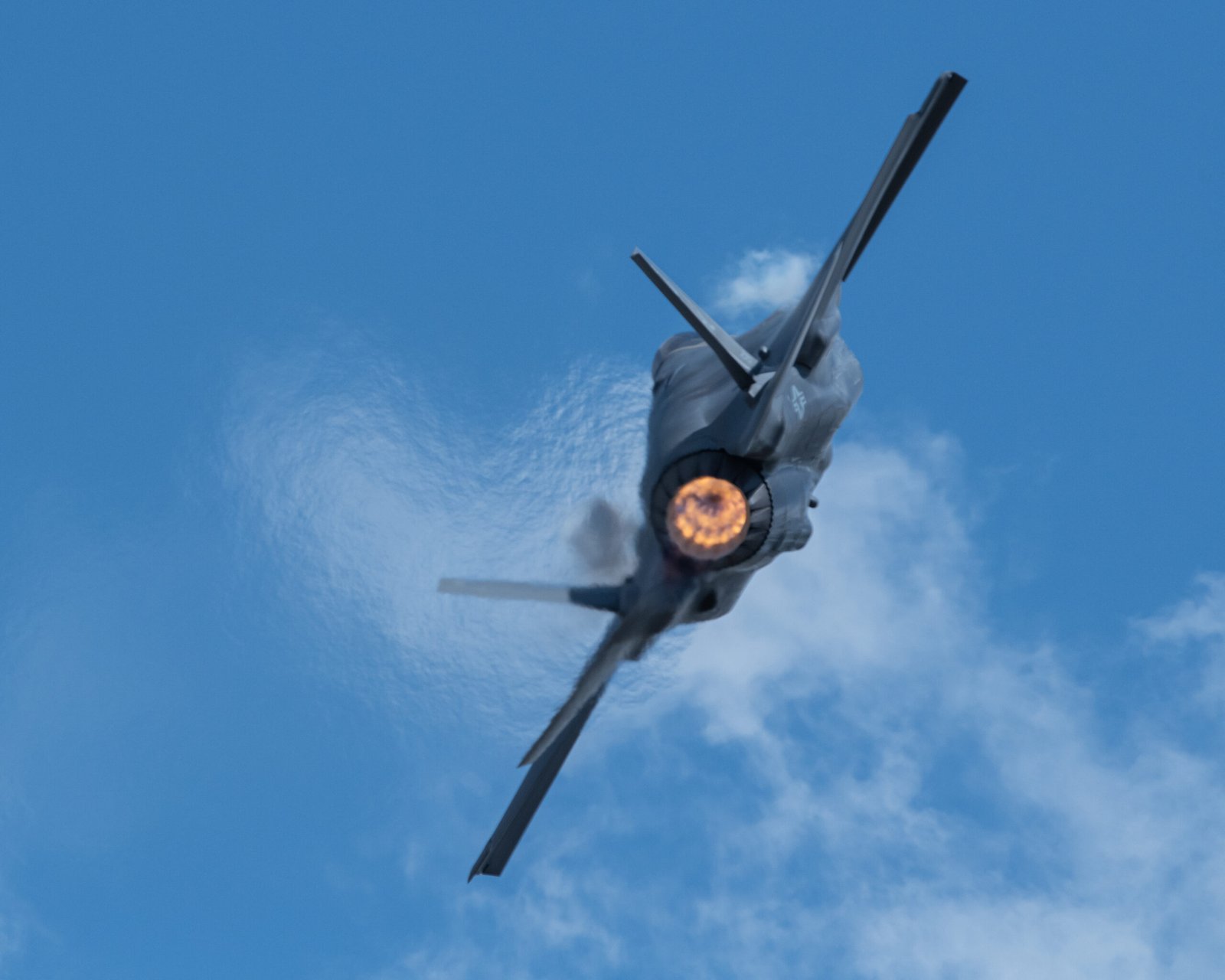Hill investigates after F-35 parts diverted to Hong Kong