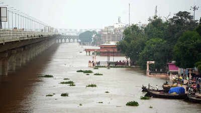 Ganga rises above ‘highest flood mark’ in Patna; several low-lying areas face inundation risk | India News