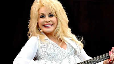 Dolly Parton: Dolly Parton once refused a USD 7 million film offer, saying, ‘That’s not my real nature ‘; later, Faye Dunaway played the same role in the 1984 superhero movie | English Movie News