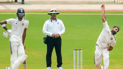 Duleep Trophy Final: Mohammed Shami turns the screw as South Zone stumble at 242/6, trail by 466 at stumps on day 3 | Cricket News