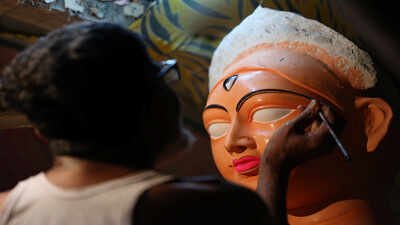 Transformations in West Bengal’s Durga Puja: A Political and Cultural Shift | India News