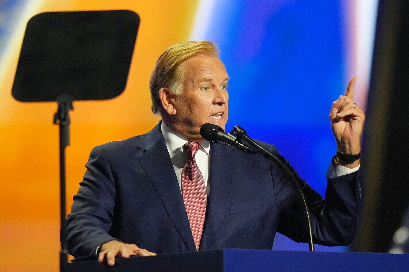 Mike Rogers says Iran war needs to “end quickly” amid rising prices