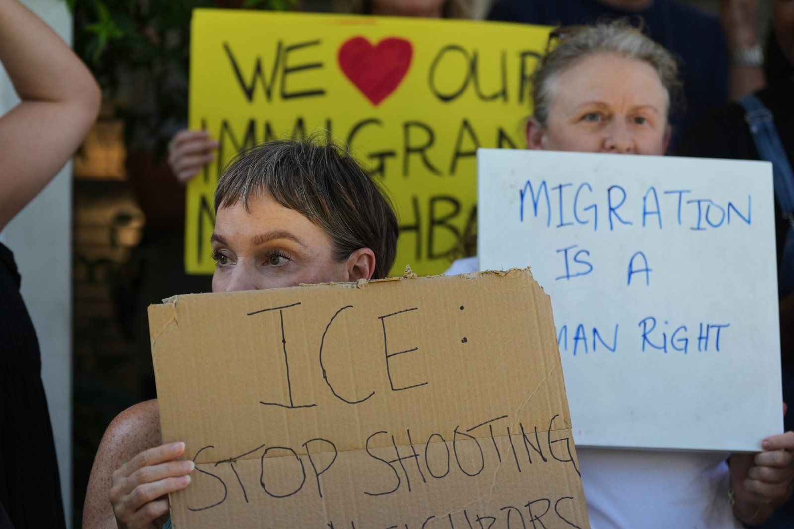 ICE puts vulnerable Republicans in a bind weeks before midterms