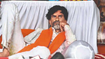 Maratha activist Jarange Patil calls off 20-day fast, gives govt 3 months to consider demands | India News