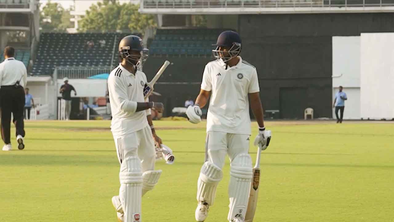 South Zone 259/6 in 82.4 Overs