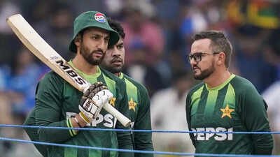Pakistan coach Mike Hesson breaks silence on mid-England series shake-up, says ‘I really don’t know what happened’ | Cricket News
