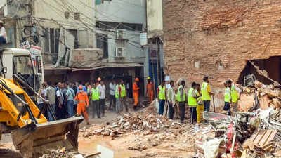 SC to consider Satya Niketan case transfer from Delhi HC over PG building collapse | India News