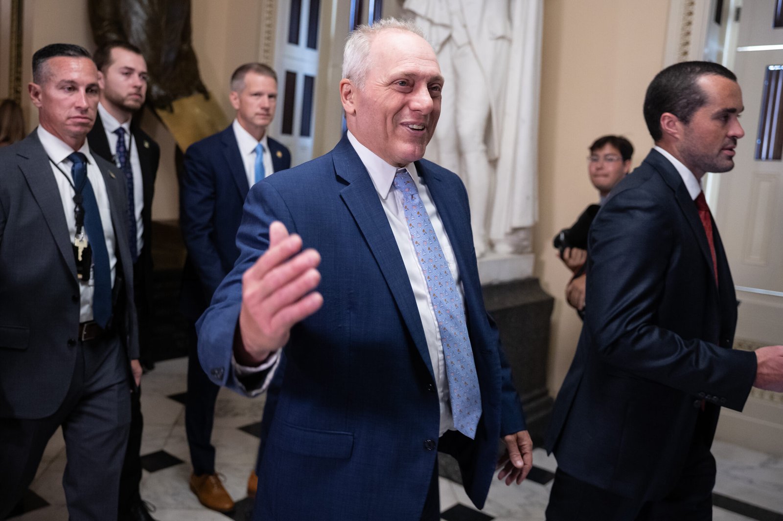Congress clears funding patch to avert pre-election shutdown