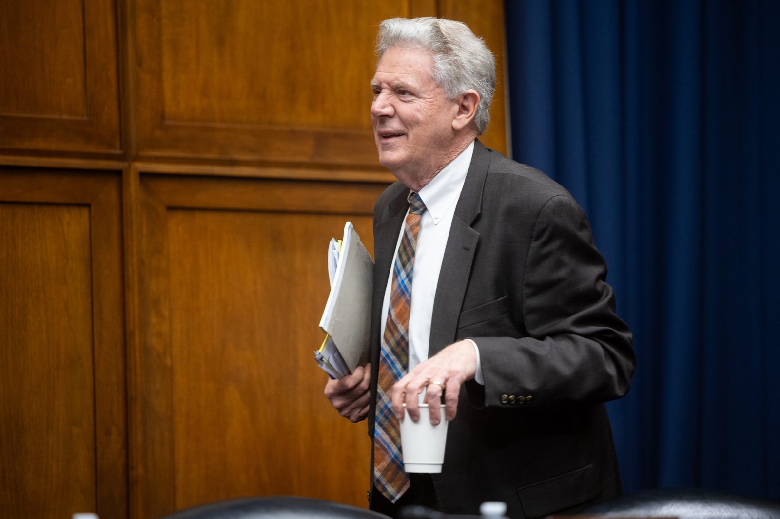 Senior Democrat pushes back against AI select committee