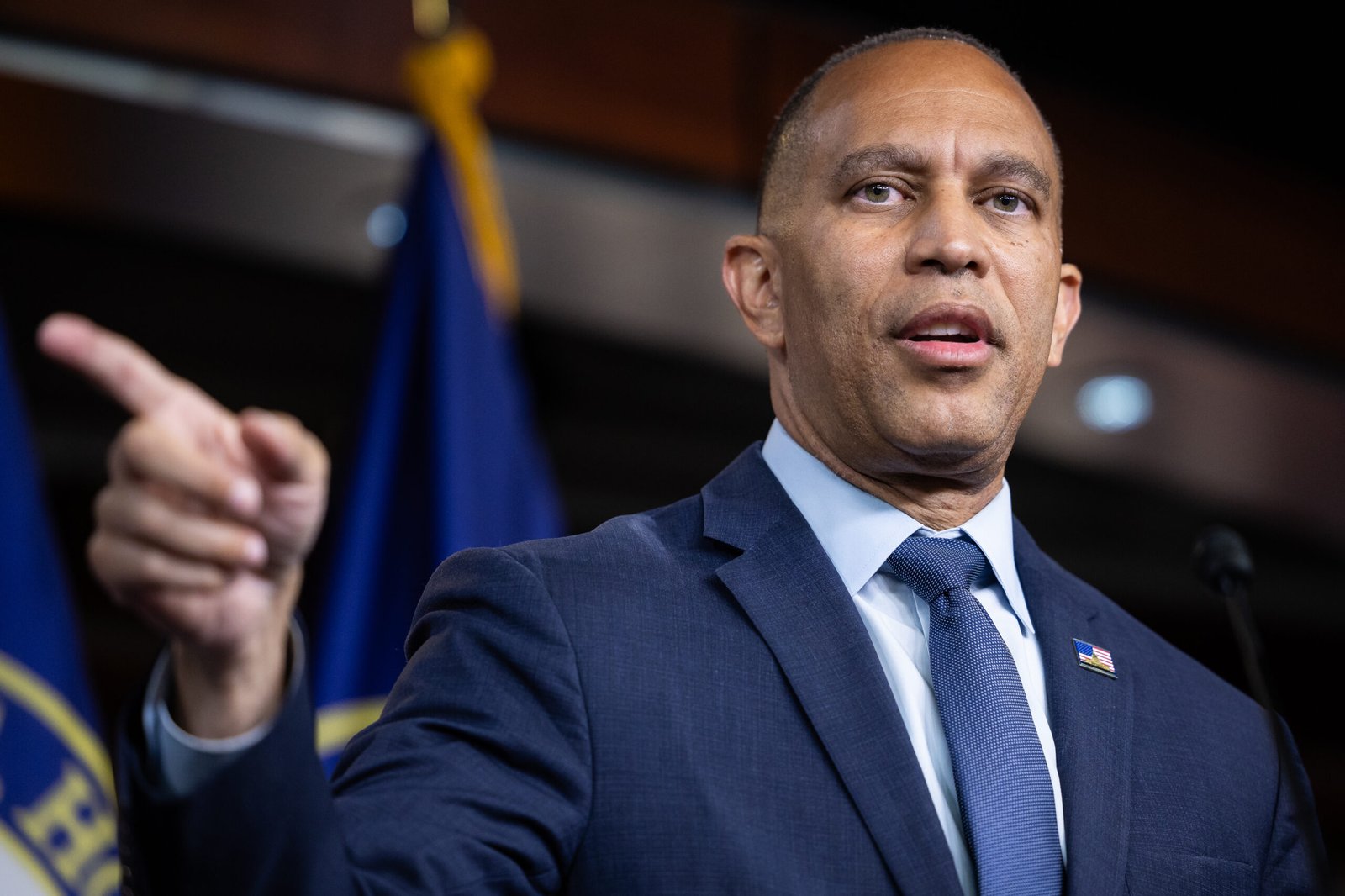 Hakeem Jeffries: Congress must act ‘immediately' to rein in AI
