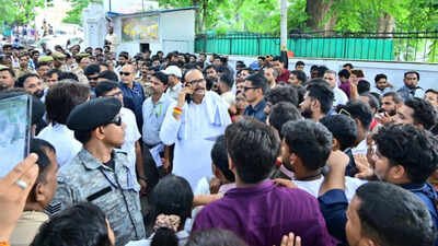 Up Deputy Cm Brajesh Pathak: UP Deputy CM Brajesh Pathak hears public grievances at Janta Darshan | India News