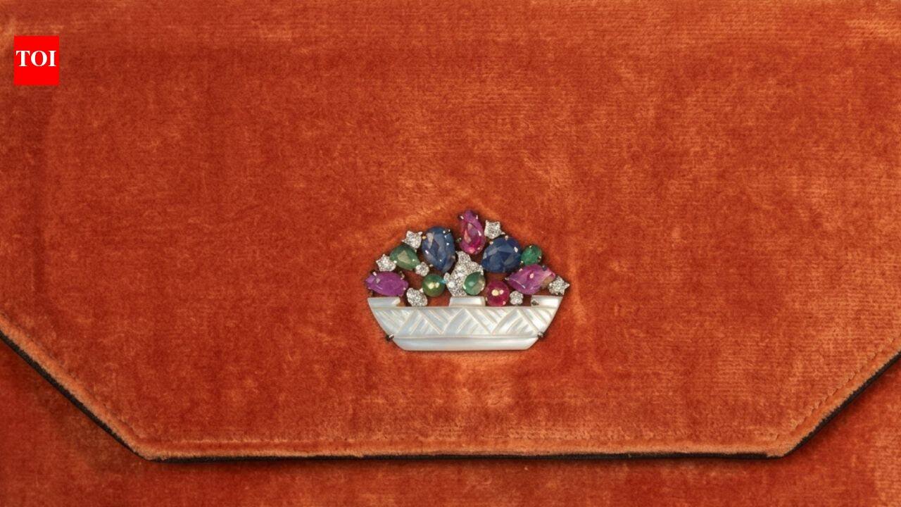 In 2018 or 2019, a thrift-store shopper paid just $1.50 for a purse because he thought it looked pretty; in a 2026 Antiques Roadshow episode, experts identified it as Cartier Art Deco and valued it at $35,000, with insurance above $100,000