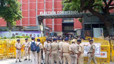 ‘Uniform ke peeche bhi ek insaan hai’: Delhi Police issues ‘open letter’ to protesters | India News