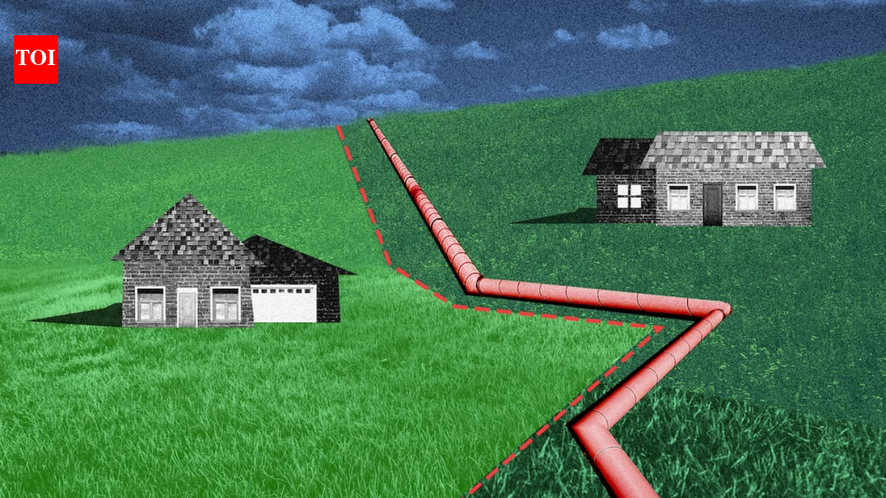 In 1967, Georgia man Donnie Peek bought 150 acres and grew his property to 1,600 acres; decades later, a $3.2 billion pipeline route shifted to run 2.5 miles only through his land alone
