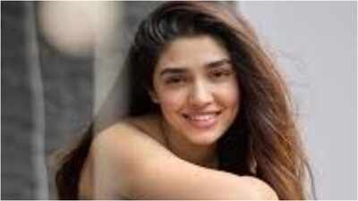 Krithi Shetty to make her Bollywood debut with love story directed by Rohit Shetty’s protege – Reports | Hindi Movie News