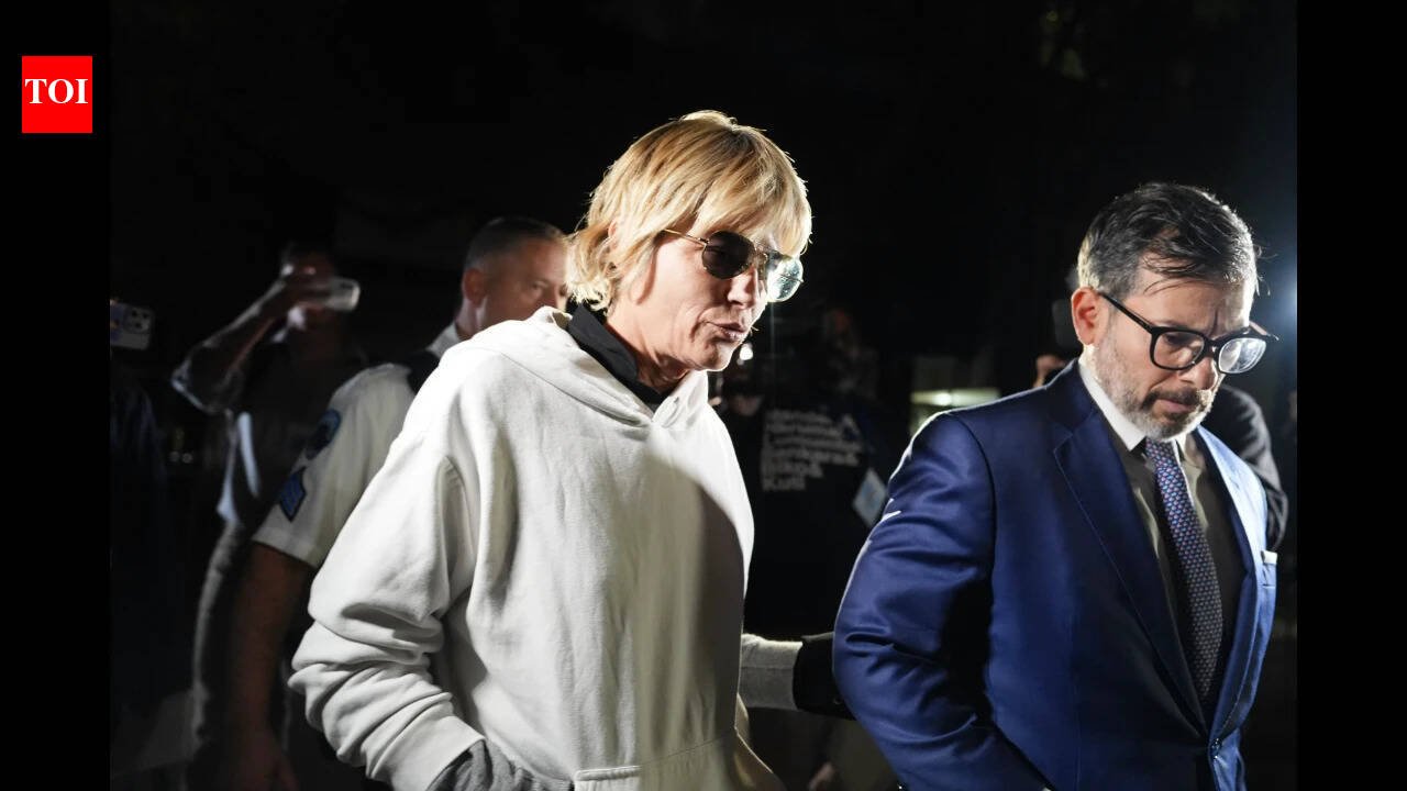 Selma Blair’s lawyers call her ‘gold standard’ after she assaulted Delta staff and then a cop; Judge Indira Khan says no special treatment for a celebrity