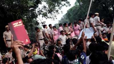 Delhi protests: Pakistan-linked handles under probe for fake claims of police firing | India News