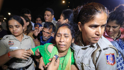 ‘Stop protecting the VIP’: Ankita Bhandari’s parents detained after overnight protest over governor appointment | India News