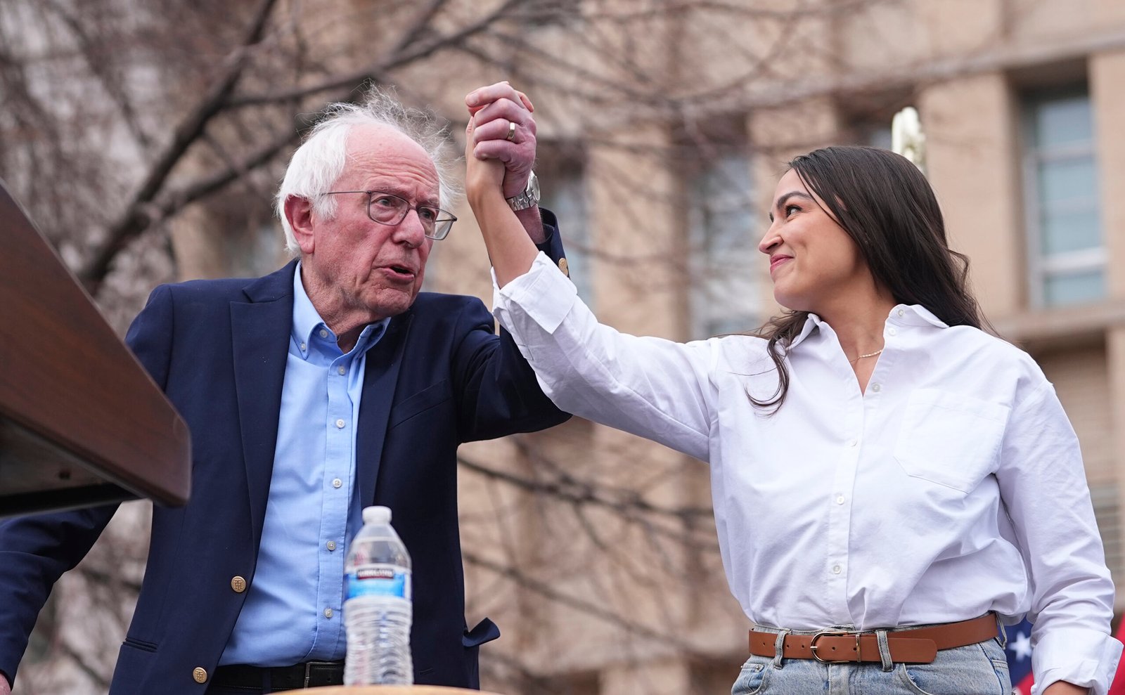 Sanders, AOC, Merkley propose bill to ban Flock cameras