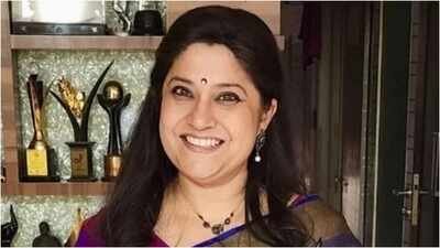 32 years of ‘Hum Aapke Hain Koun.’: Renuka Shahane recalls working with Madhuri Dixit, calls Salman Khan ‘mischievous’ | Hindi Movie News