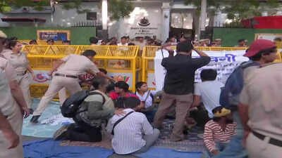 Delhi Police detain protesters over demonstration against alleged sexual misconduct of three women journalists | India News