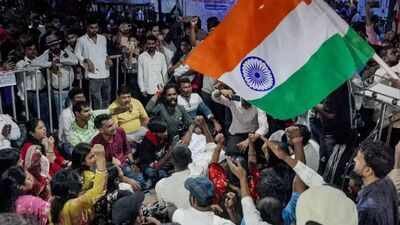 Jharkhand protest: Congress workers scuffle with police outside CEO office | India News