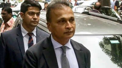 Rs 3,750 crore RCom fraud: CBI names ex-LIC executive | India News