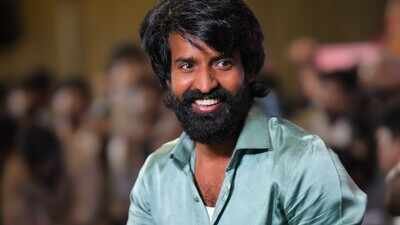 ‘Mandaadi’ actor Soori loses his cool on stage as hosts make SARCASTIC remark; video goes viral | Tamil Movie News
