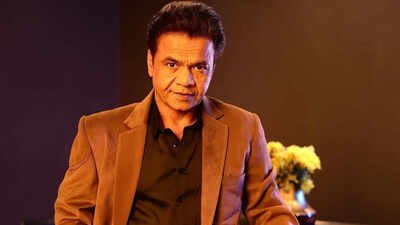 Rajpal Yadav: Supreme Court lets Rajpal Yadav seek passport release for Canada film shoot, sends cheque-bounce dues dispute to mediation | Hindi Movie News